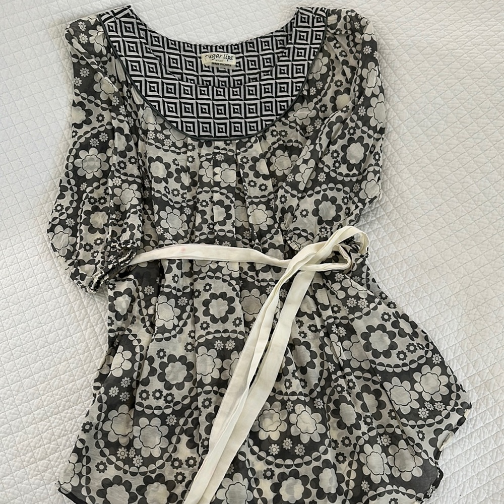Sugar lips top size Large